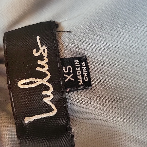 Beautiful Lulu's dress - Picture 7 of 8